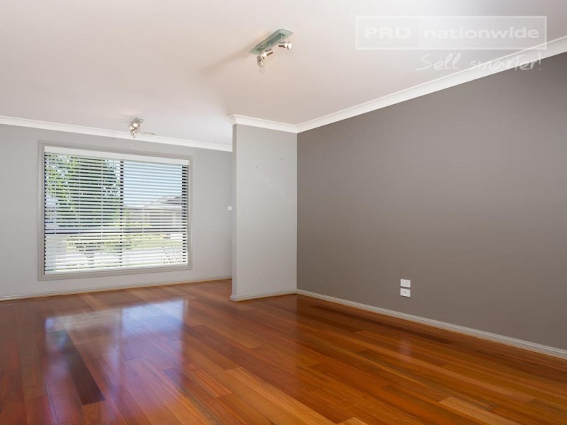 1/31 Warambee Street, Glenfield Park NSW 2650