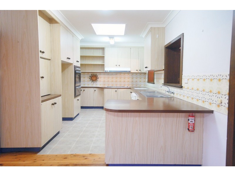 16 Higgins Avenue, Wagga Wagga NSW 2650