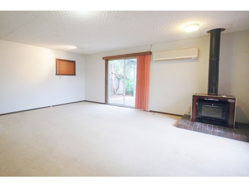 16 Higgins Avenue, Wagga Wagga NSW 2650