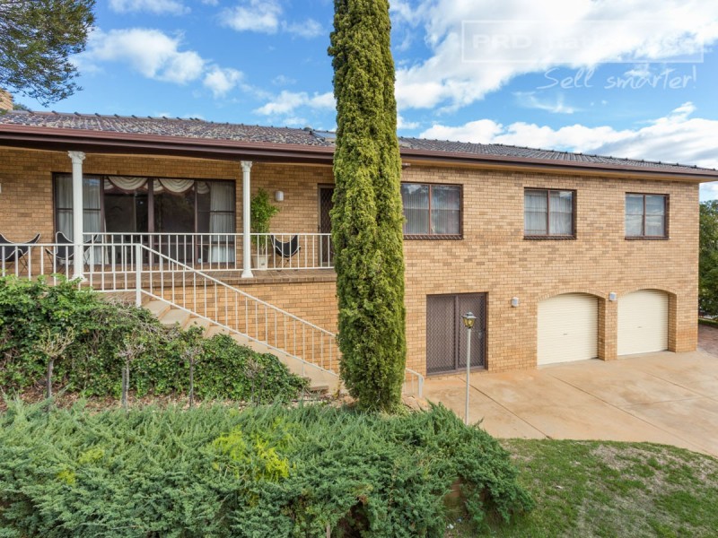 1 Amsterdam Crescent, Tolland NSW 2650