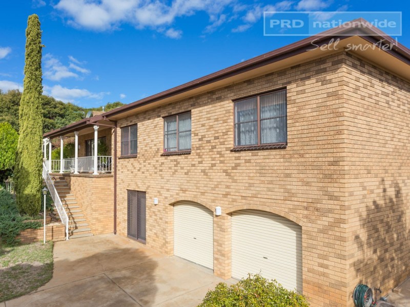 1 Amsterdam Crescent, Tolland NSW 2650