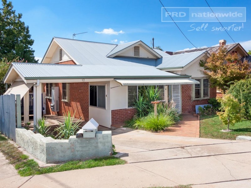 12 Donnelly Avenue, Wagga Wagga NSW 2650