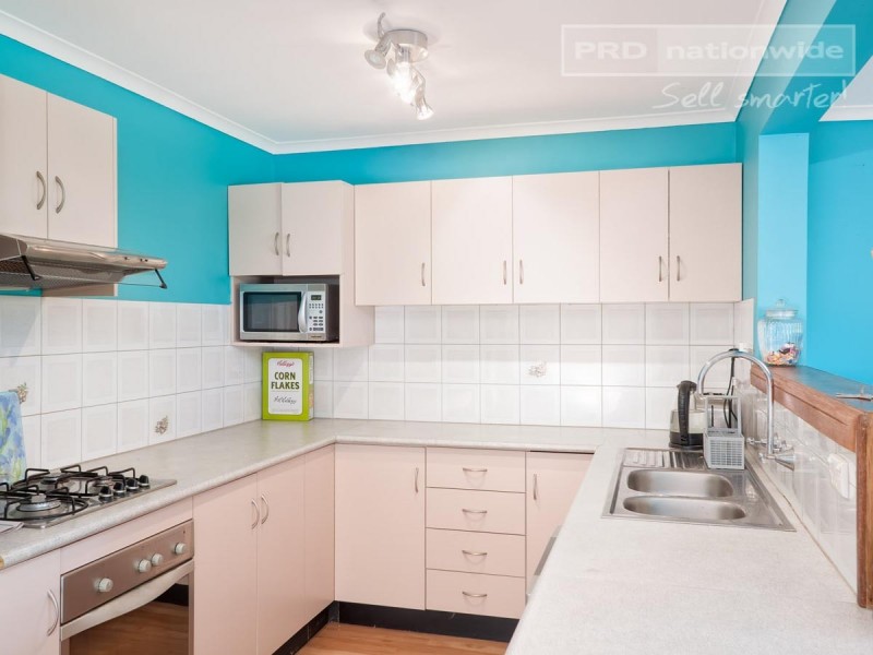 34 Forrest Street, Lake Albert NSW 2650