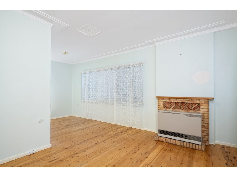 101 Grove Street, Kooringal NSW 2650