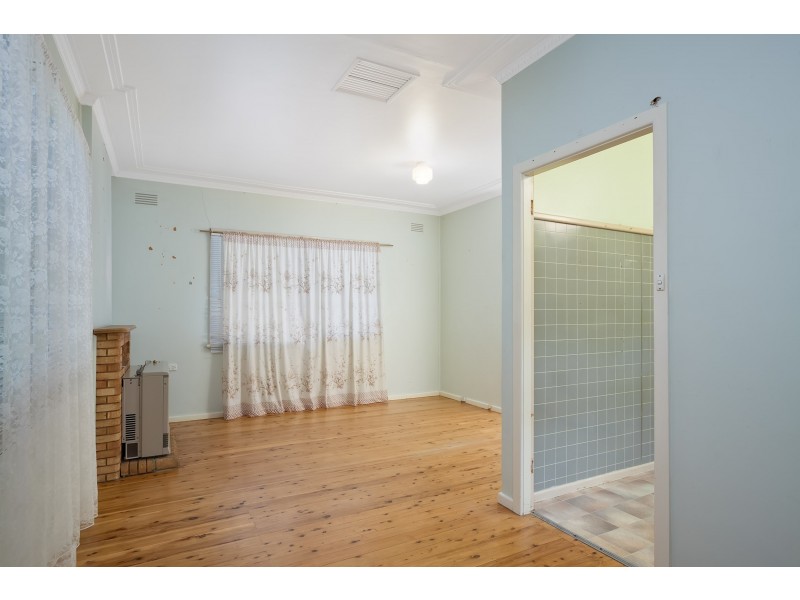 101 Grove Street, Kooringal NSW 2650