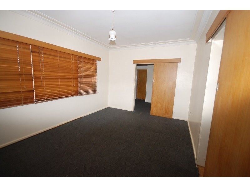 15 Marama Parade, Mount Austin NSW 2650