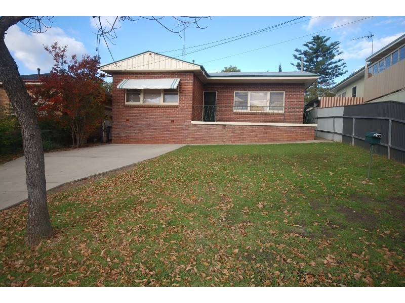 15 Marama Parade, Mount Austin NSW 2650