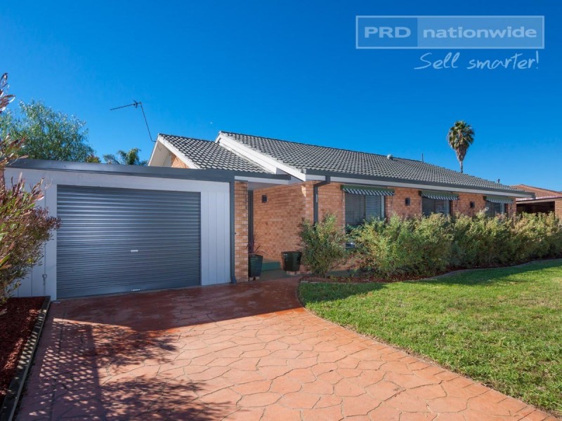 1 Jasmin Crescent, Lake Albert NSW 2650