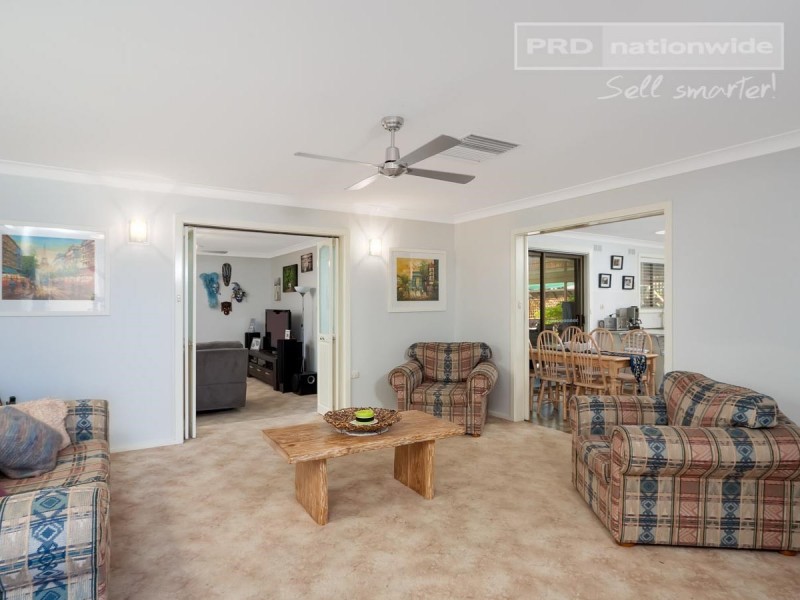 1 Jasmin Crescent, Lake Albert NSW 2650