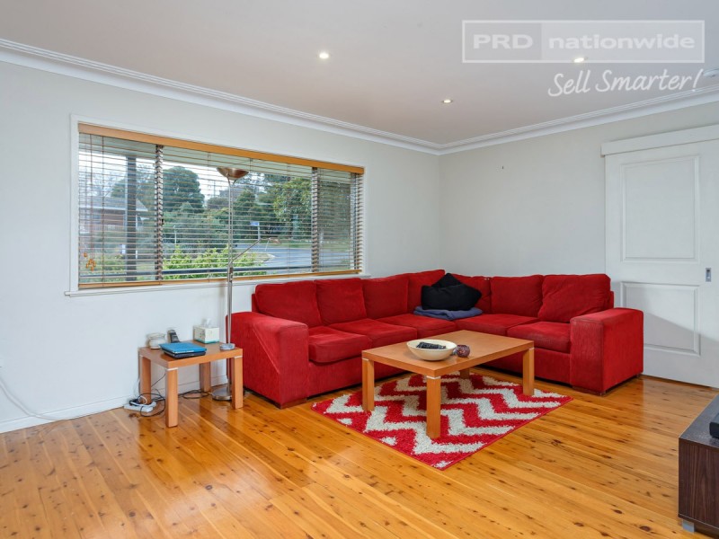 114 Simkin Crescent, Kooringal NSW 2650