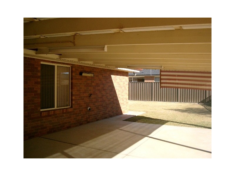 34 Yentoo Drive, Glenfield Park NSW 2650