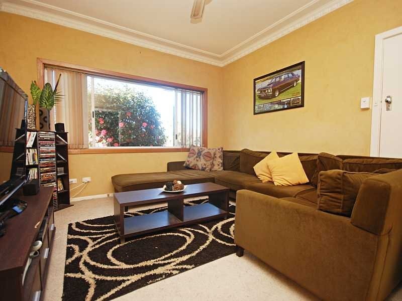 122 Meadow Street, Kooringal NSW 2650