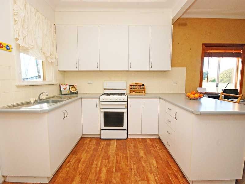 122 Meadow Street, Kooringal NSW 2650