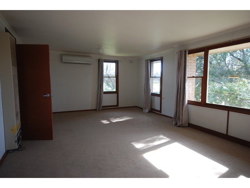 44 Bruce Street, Tolland NSW 2650