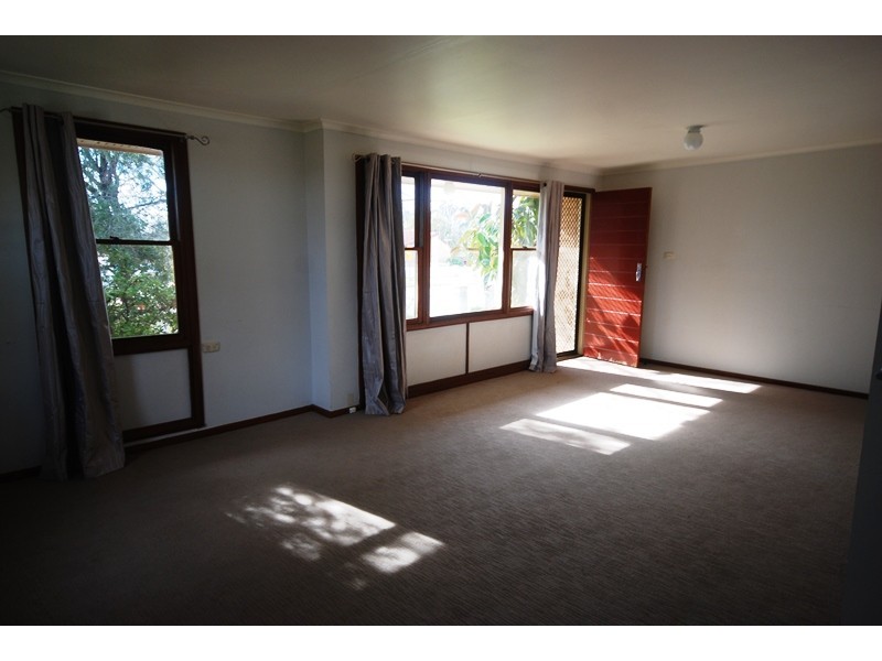 44 Bruce Street, Tolland NSW 2650