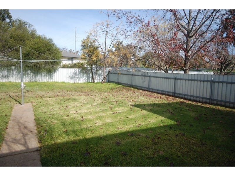 44 Bruce Street, Tolland NSW 2650