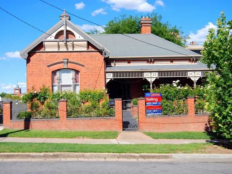 11 Trail Street, Wagga Wagga NSW 2650