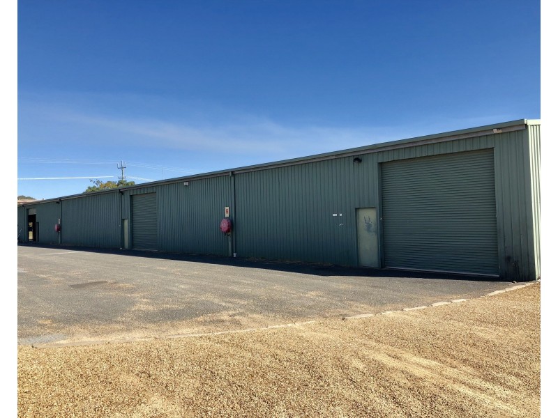 299 Copland Street, Wagga Wagga NSW 2650