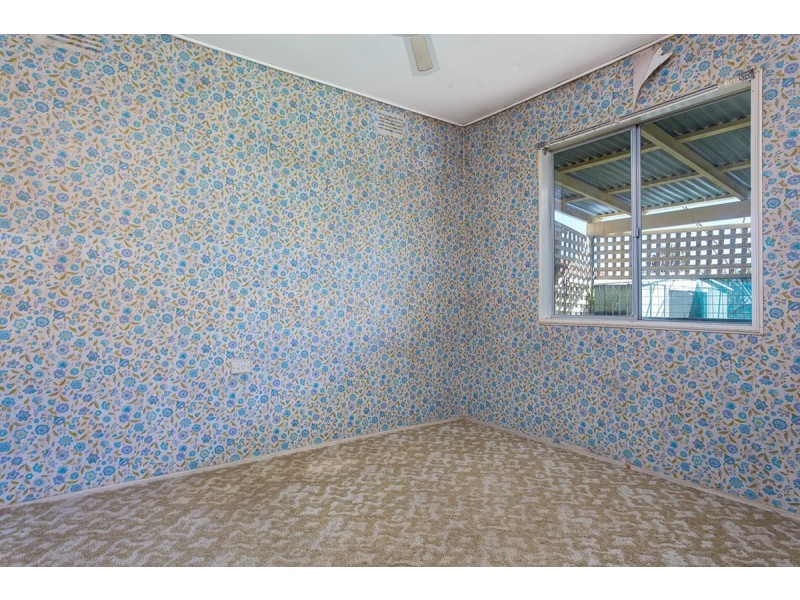 24 Raye Street, Tolland NSW 2650