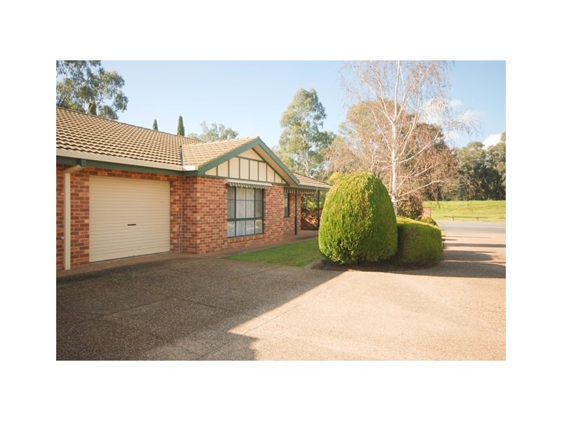 1/3 Travers Street, Wagga Wagga NSW 2650