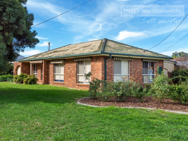 9 Craft Street, Lake Albert NSW 2650