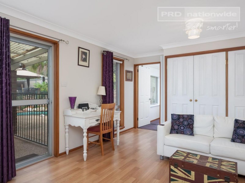 6 Andrews Avenue, Kooringal NSW 2650