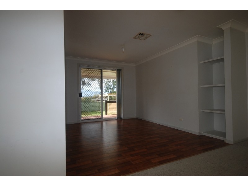 9 Canola Place, Estella NSW 2650