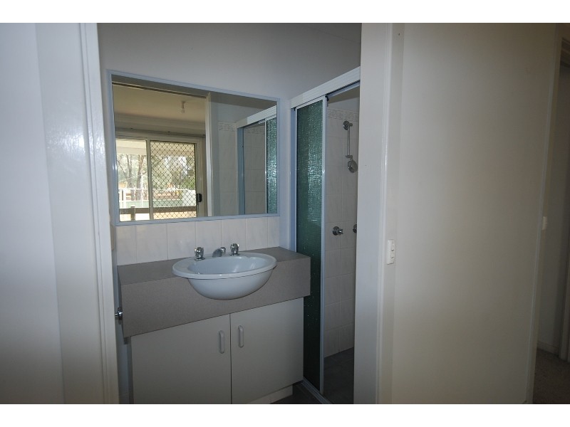 9 Canola Place, Estella NSW 2650