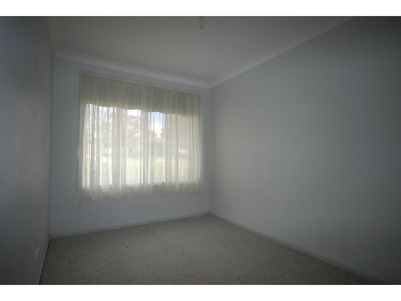 9 Canola Place, Estella NSW 2650