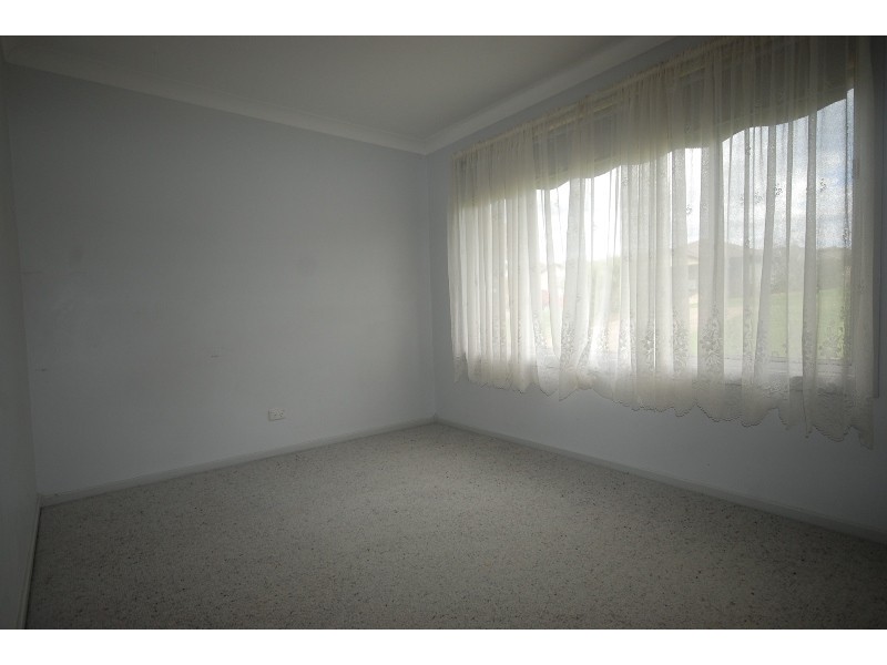 9 Canola Place, Estella NSW 2650