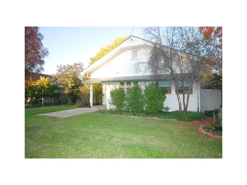19 Morundah Street, Wagga Wagga NSW 2650