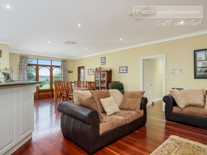 220 Pattersons Road, Wagga Wagga NSW 2650