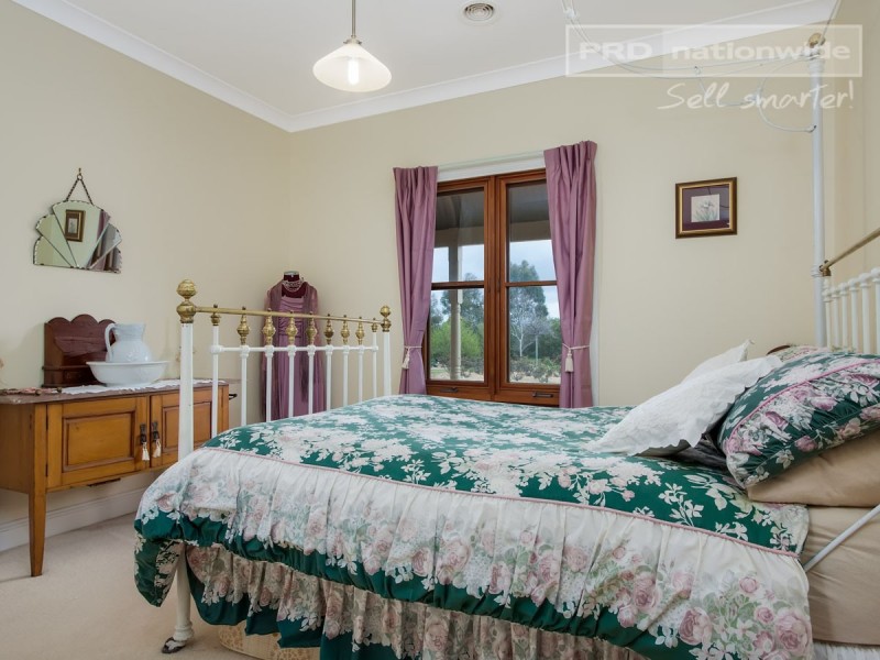 220 Pattersons Road, Wagga Wagga NSW 2650