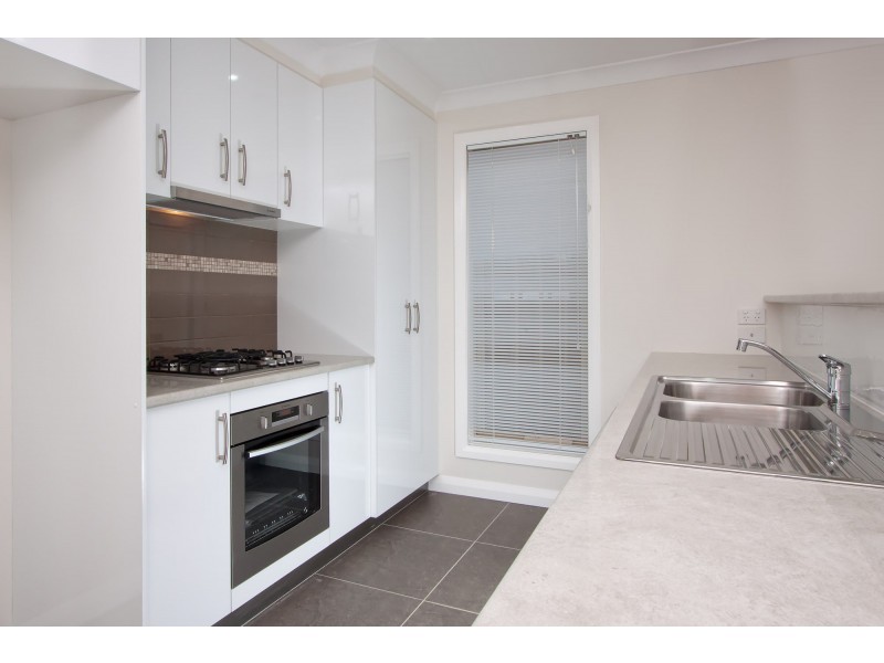 9B John Street, Kooringal NSW 2650
