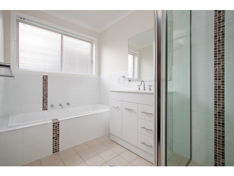 9B John Street, Kooringal NSW 2650