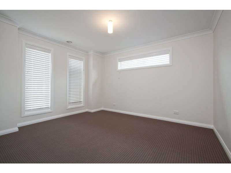 9B John Street, Kooringal NSW 2650