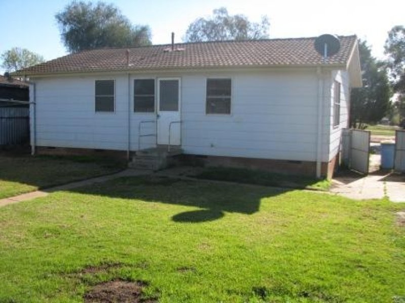 42 Blakemore Street, Ashmont NSW 2650