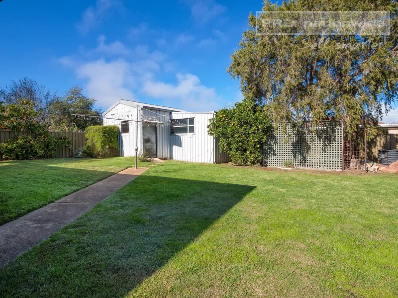 16 Temerloh Avenue, Tolland NSW 2650