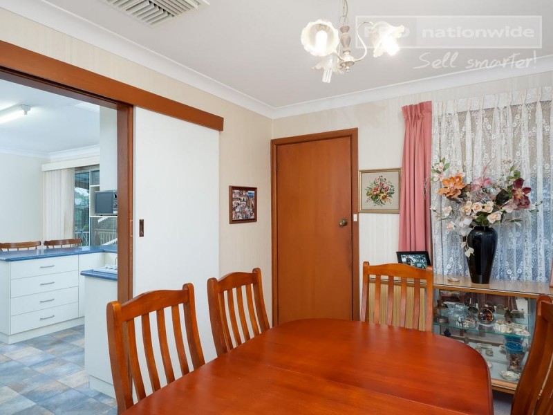 16 Temerloh Avenue, Tolland NSW 2650