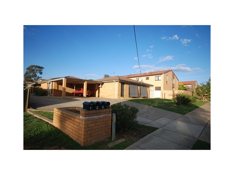2/17 Nordlingen Drive, Wagga Wagga NSW 2650