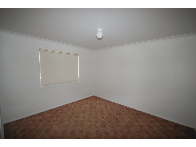 2/17 Nordlingen Drive, Wagga Wagga NSW 2650