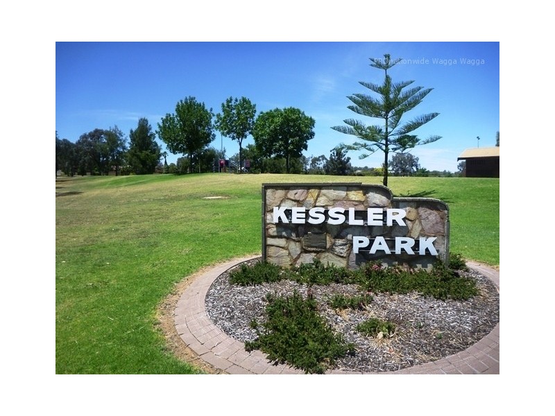 2/17 Nordlingen Drive, Wagga Wagga NSW 2650