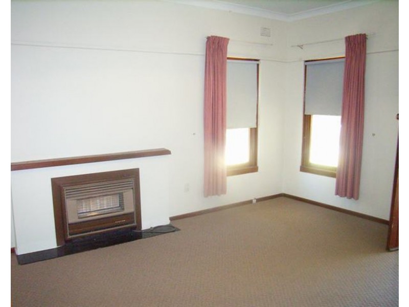 109 Macleay Street, Wagga Wagga NSW 2650