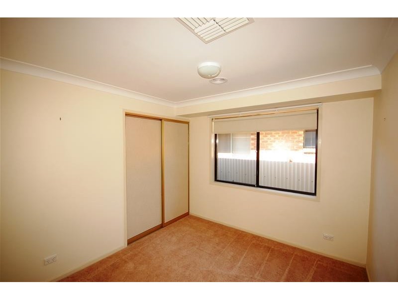 43 Grevillea Crescent, Lake Albert NSW 2650