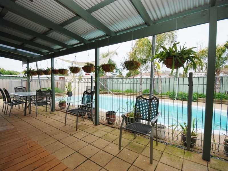 23 Gregory Crescent, Lake Albert NSW 2650