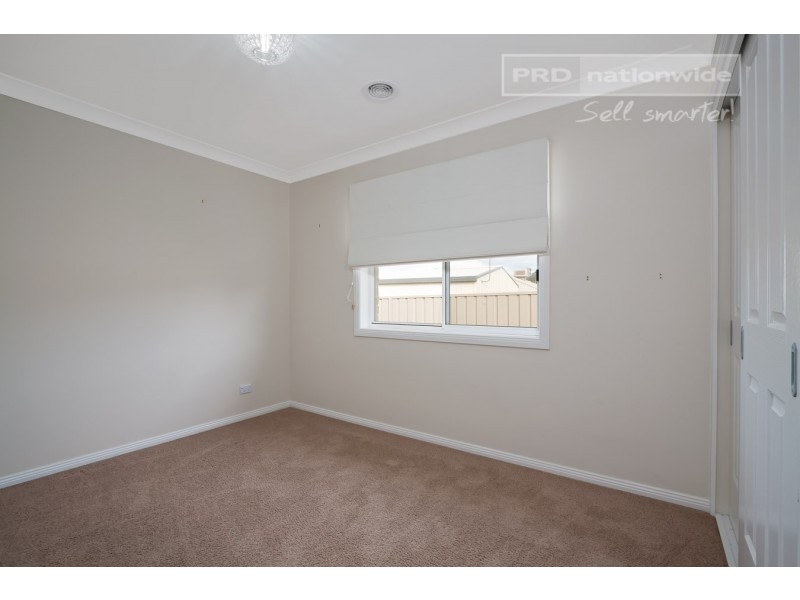 9 Yulong Street, Glenfield Park NSW 2650