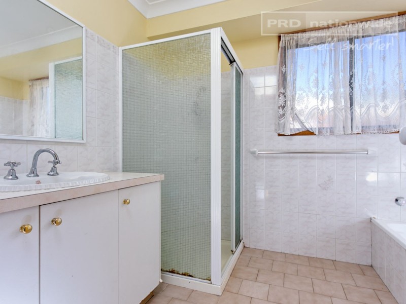 8 Juniper Place, Forest Hill NSW 2651