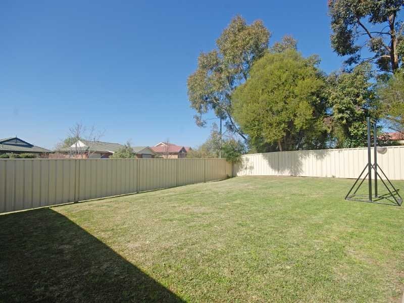 2 Kaldari Crescent, Glenfield Park NSW 2650
