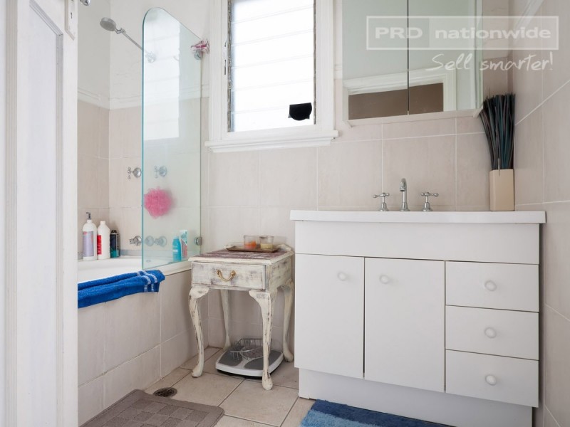 16 Gormly Avenue, Wagga Wagga NSW 2650