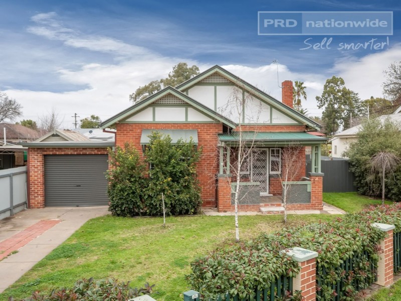 16 Gormly Avenue, Wagga Wagga NSW 2650
